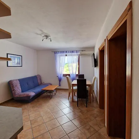 Lacic 3 Apartment *