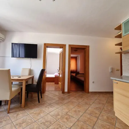 Apartment Lacic 3